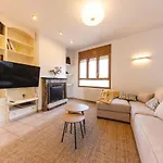 Bravissimo El Lleo, Bright 4-Bedroom Apartment